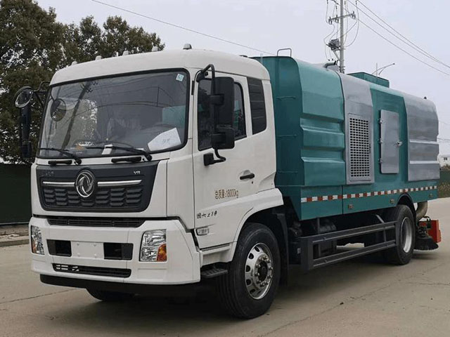 東風(fēng)天錦國(guó)六吸塵車(chē)