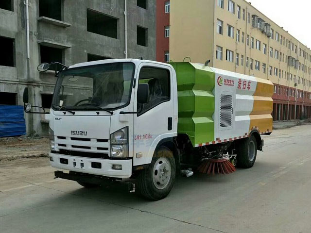慶鈴五十鈴國(guó)六洗掃車(chē)