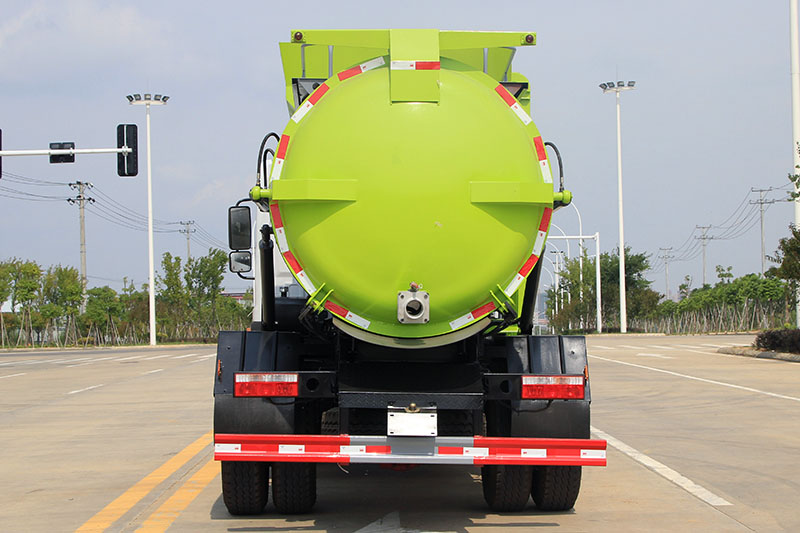 東風(fēng)D9國六 8方 圓罐餐廚垃圾車圖片5