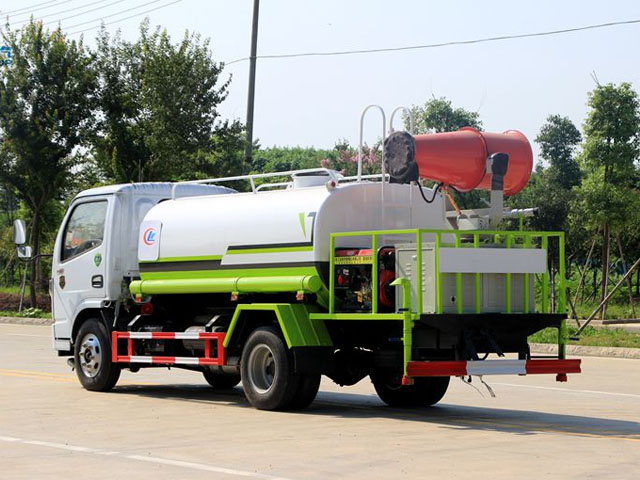 新品上市國六東風(fēng)多利卡5方霧炮灑水車圖片5